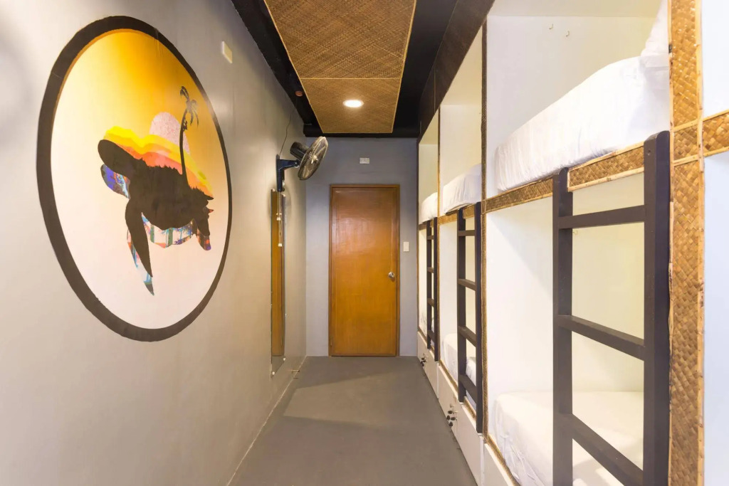 MNL Beach Hostel Boracay
