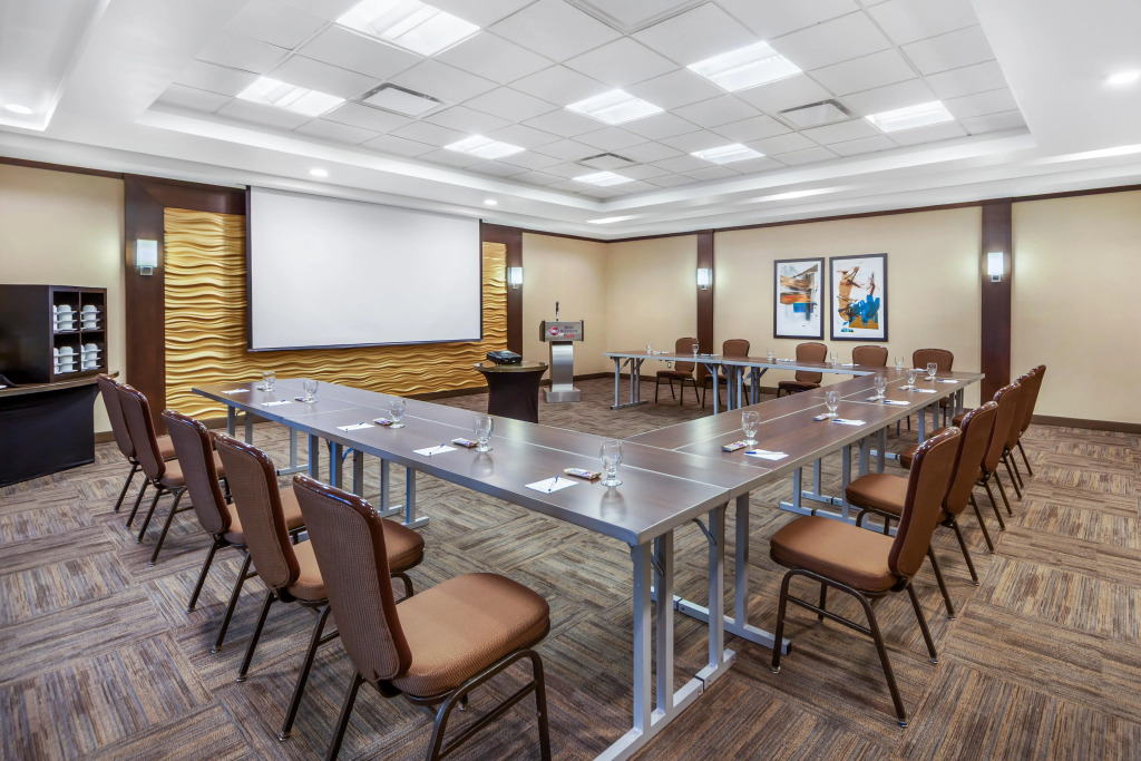 Best Western Plus Edmonton Airport Hotel