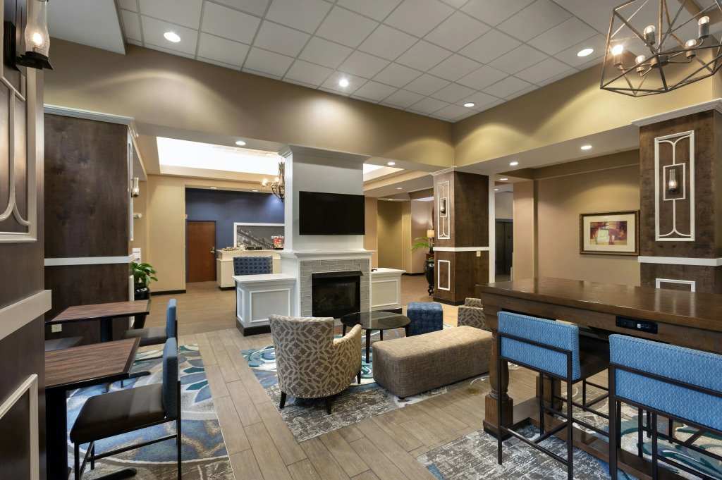 Hampton Inn Belmont at Montcross
