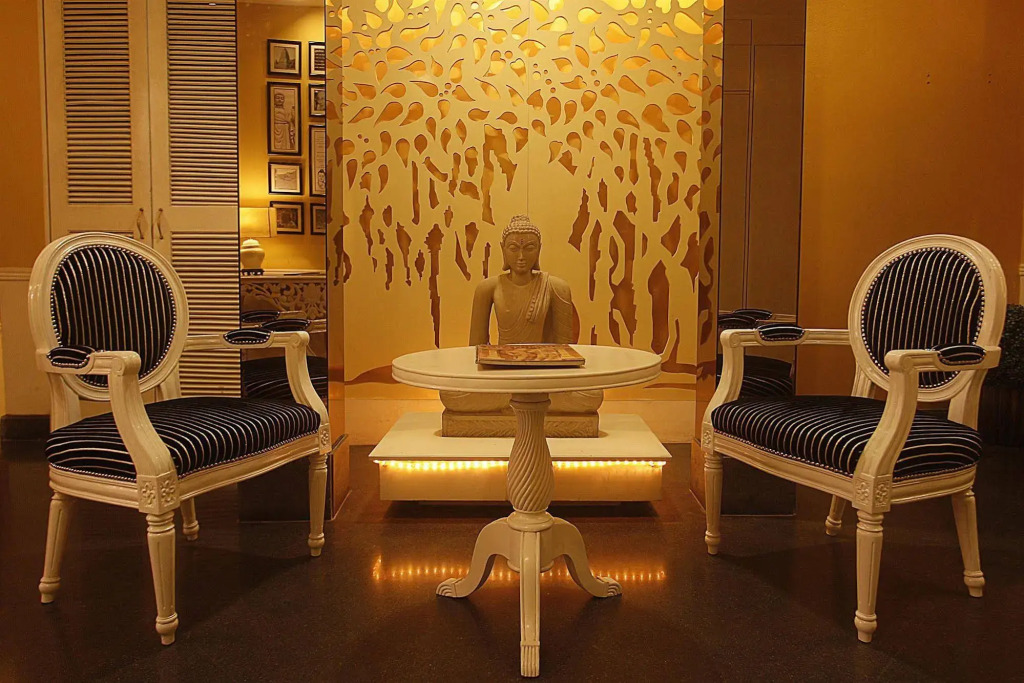 Hotel Ajanta - Colonial Charm Award Winning Luxury Hotel in the Heart of the City