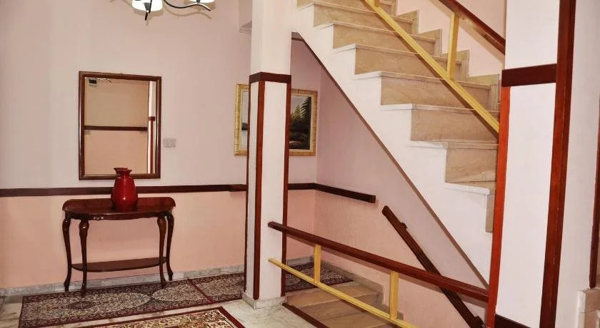 Hotel Lugano Tirana