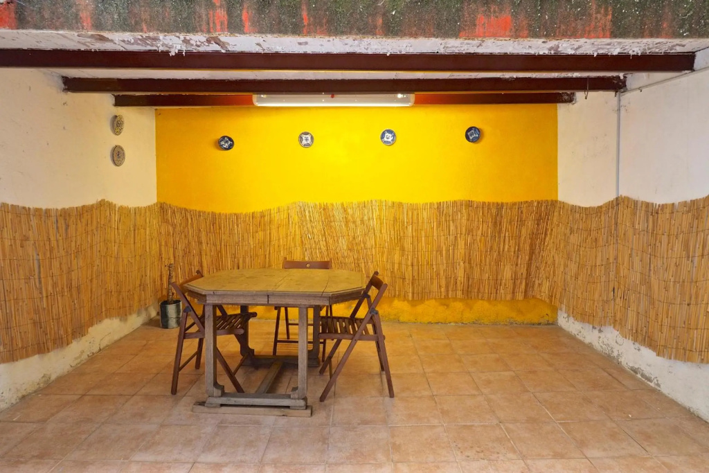 Parallel-Patio