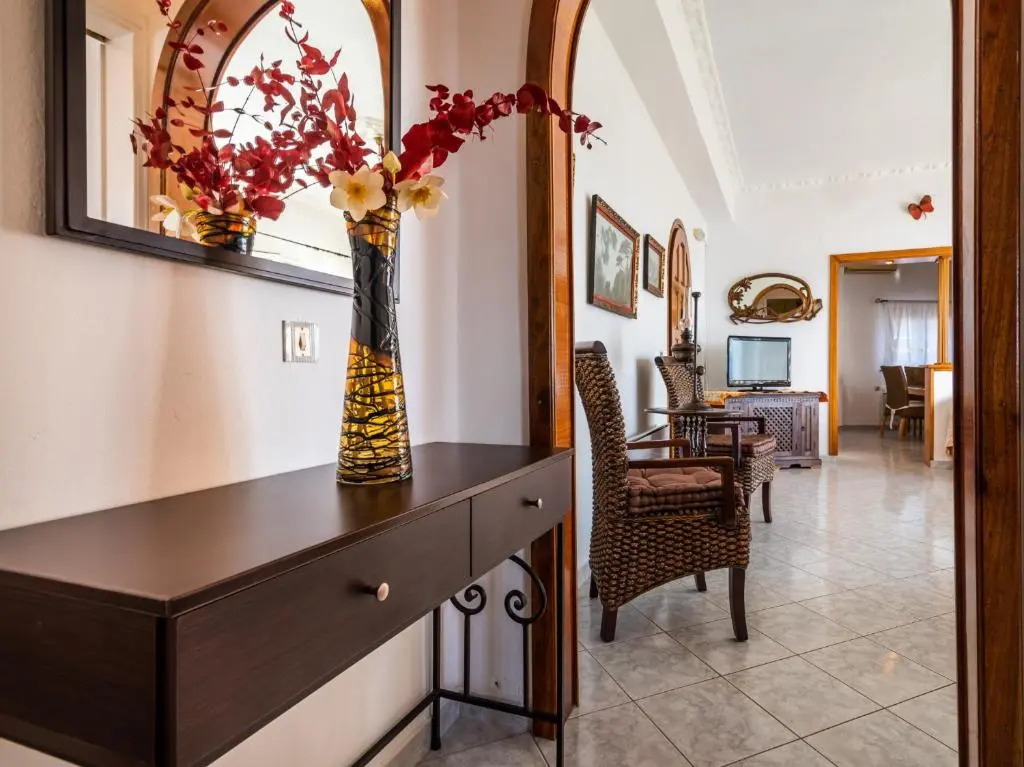Melisses Sea View House & Studio