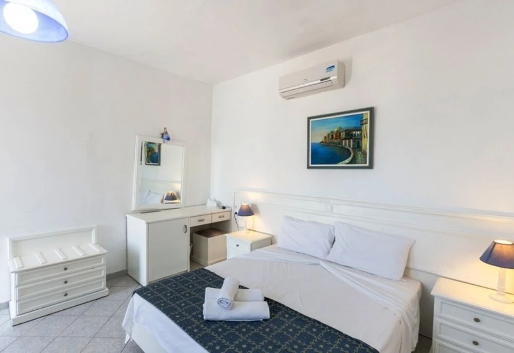 Mina Beach Hotel