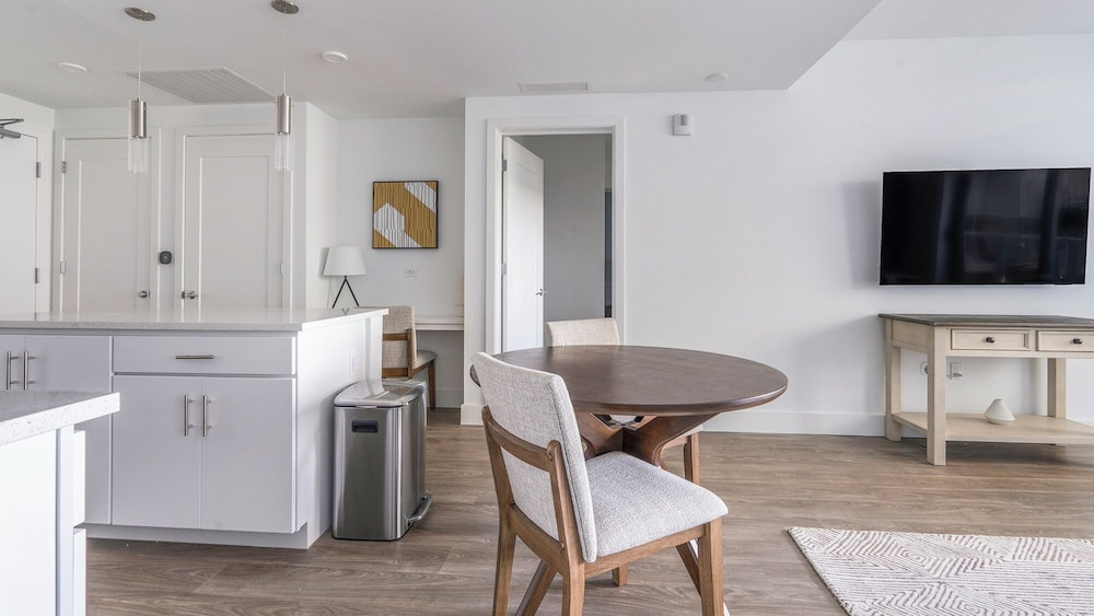 Landing Furnished Apartments - Naples, FL