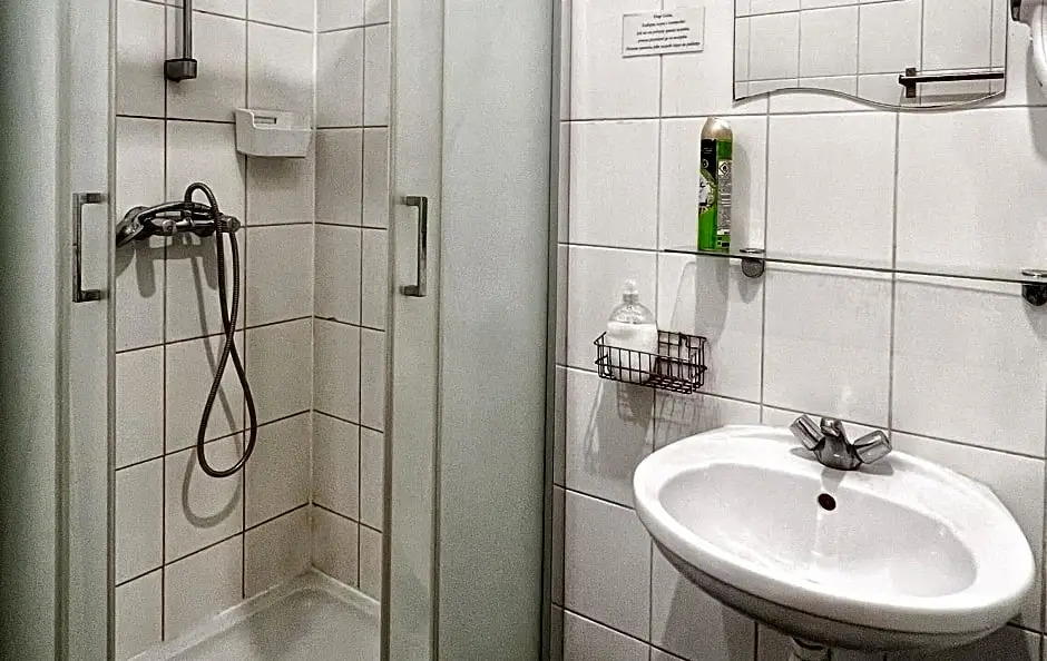Fry House Hostel - 15min to Dworzec Zachodni, 5min to Klub Progresja