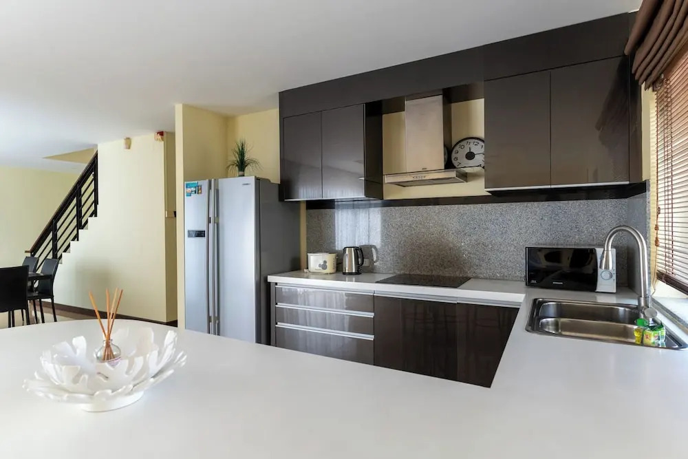 East Villa 4