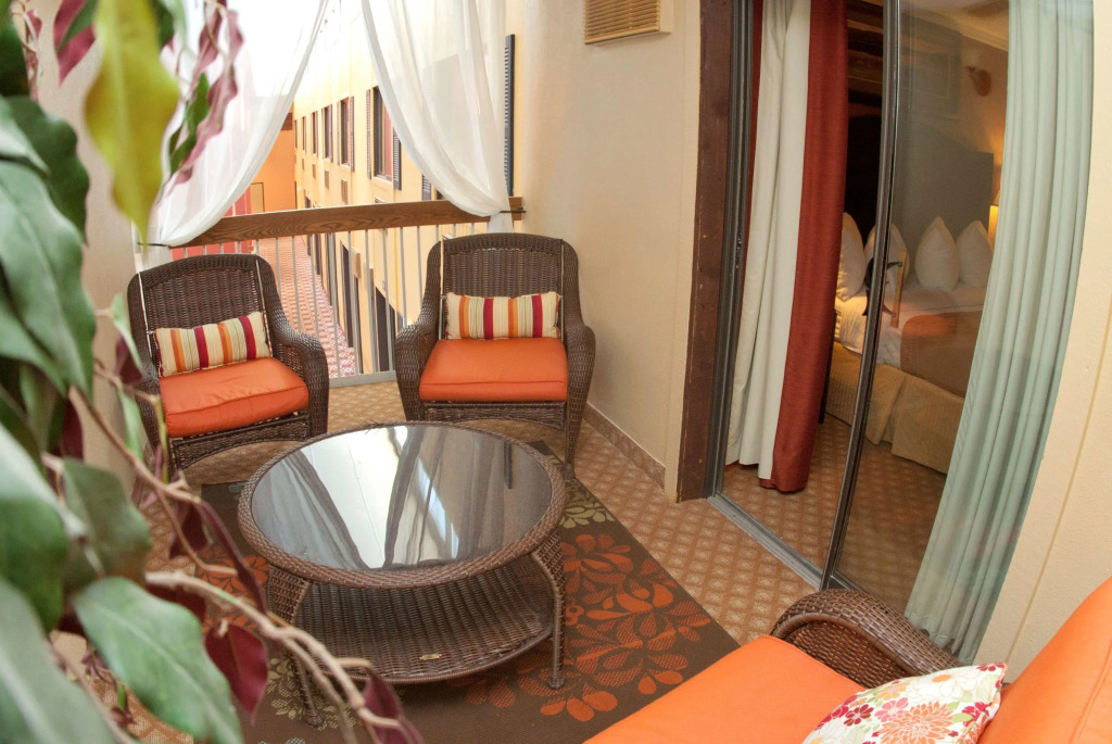 Roosevelt Grand Dakota SureStay Collection by Best Western