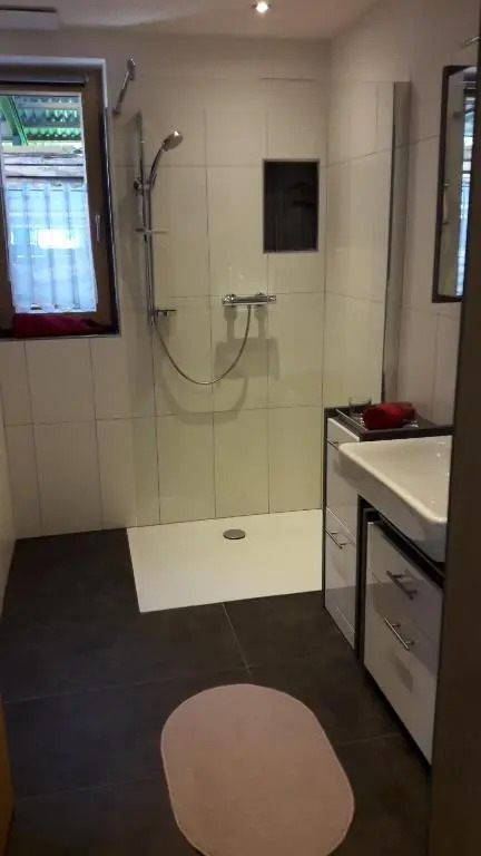 Haus Carmen, Familienfreundliche 4 Edelweiss Ferienwohnung mit TOP Einrichtung