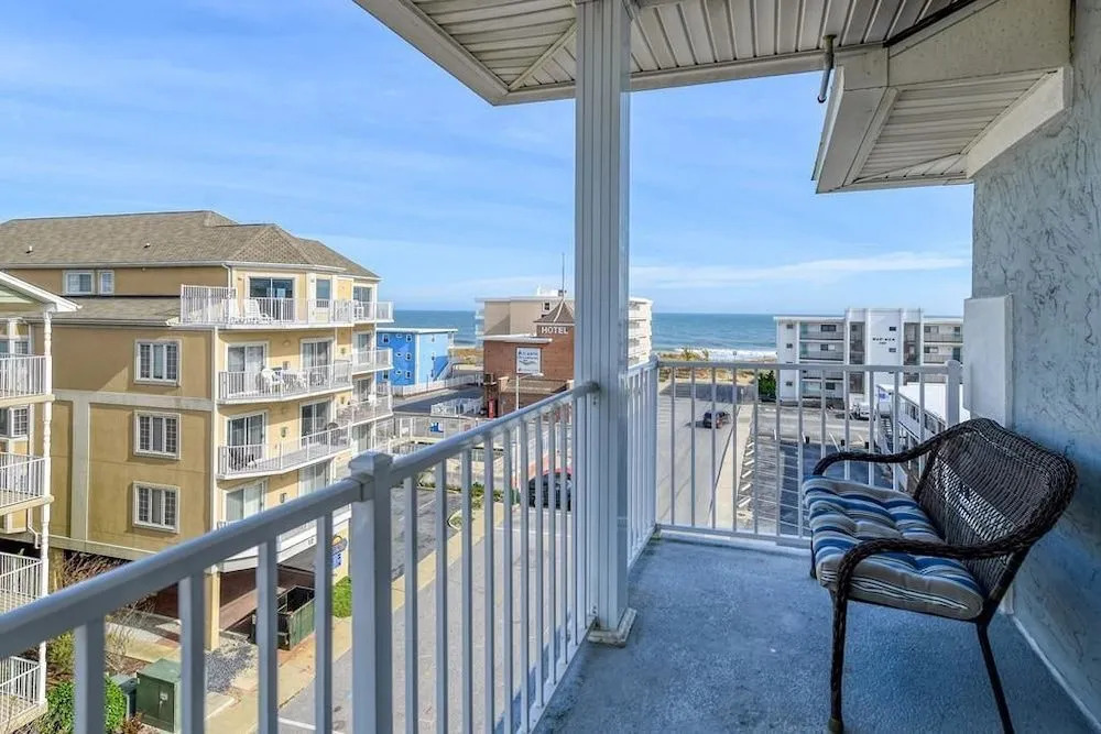 Whispering Sands 401 - 3 Br Condo