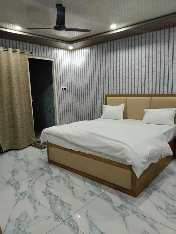 Hotel The Royal Knot