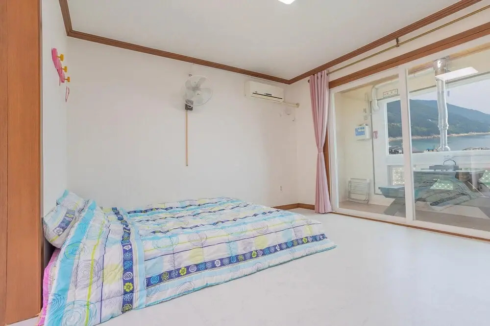 Geoje Flora Pension