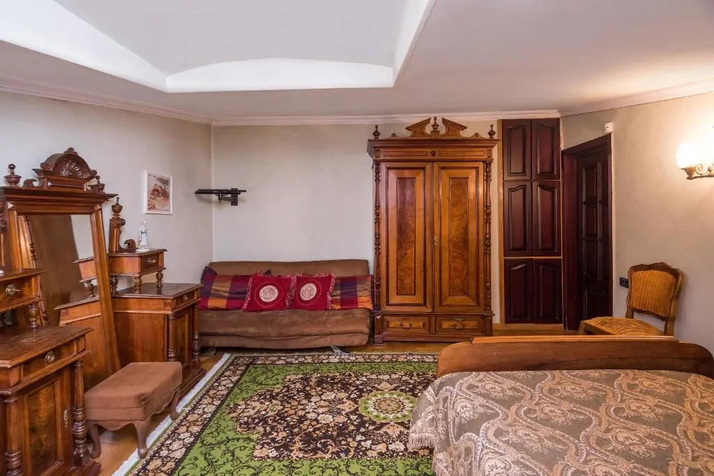 Lias Guest House