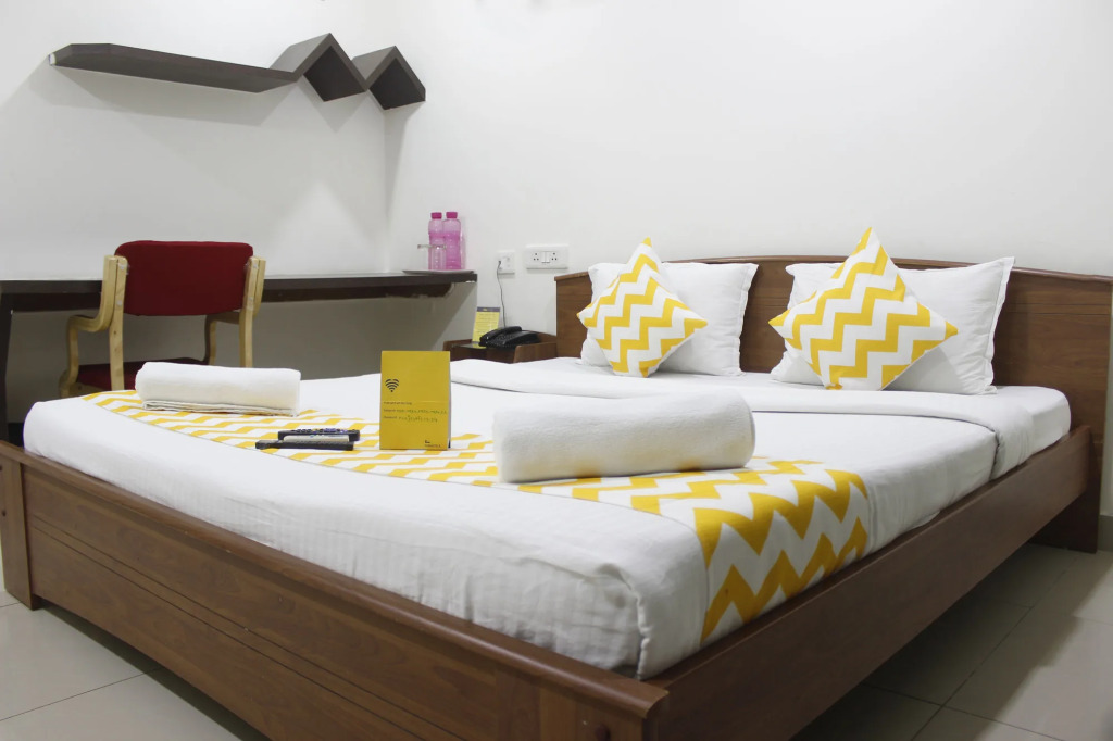 FabHotel Siri Inn Madhapur