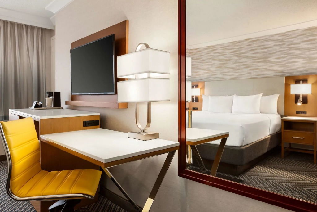 Radisson Hotel Baltimore Downtown - Inner Harbor