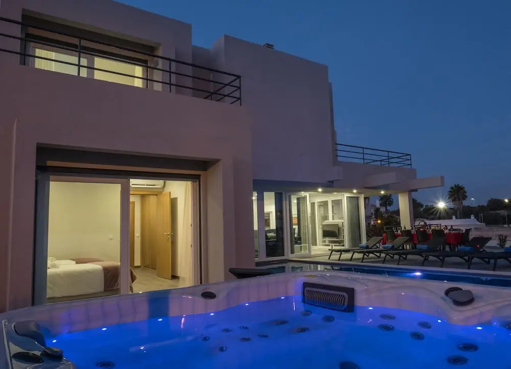 Villa Bonita Brenda - Piscina aquecível e BBQ em Armação de Pêra