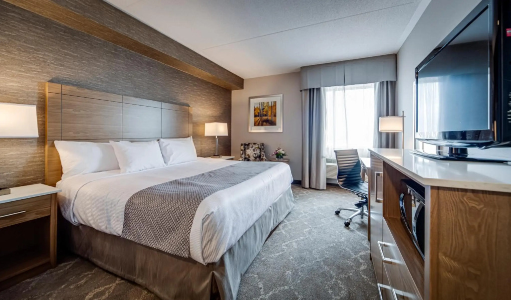 Monte Carlo Inn Vaughan Suites