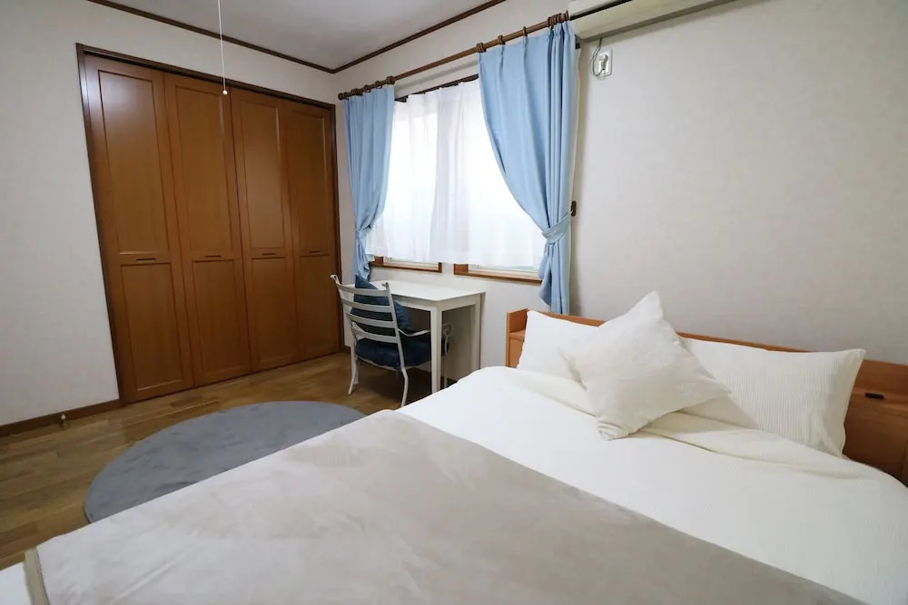 Sophia Court room101.102