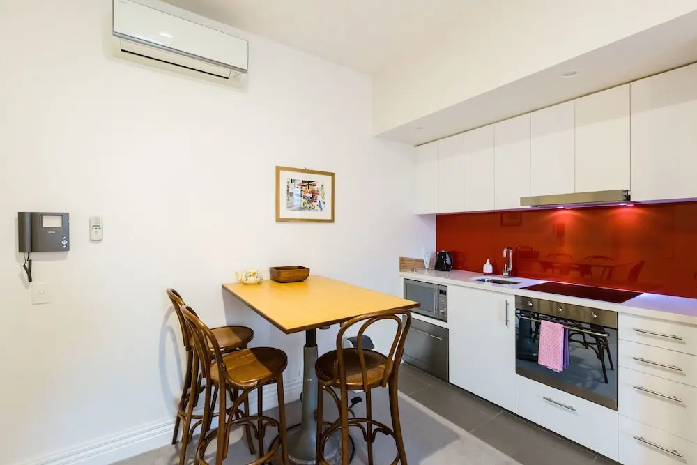 ALIA, 1BDR Fitzroy Apartment