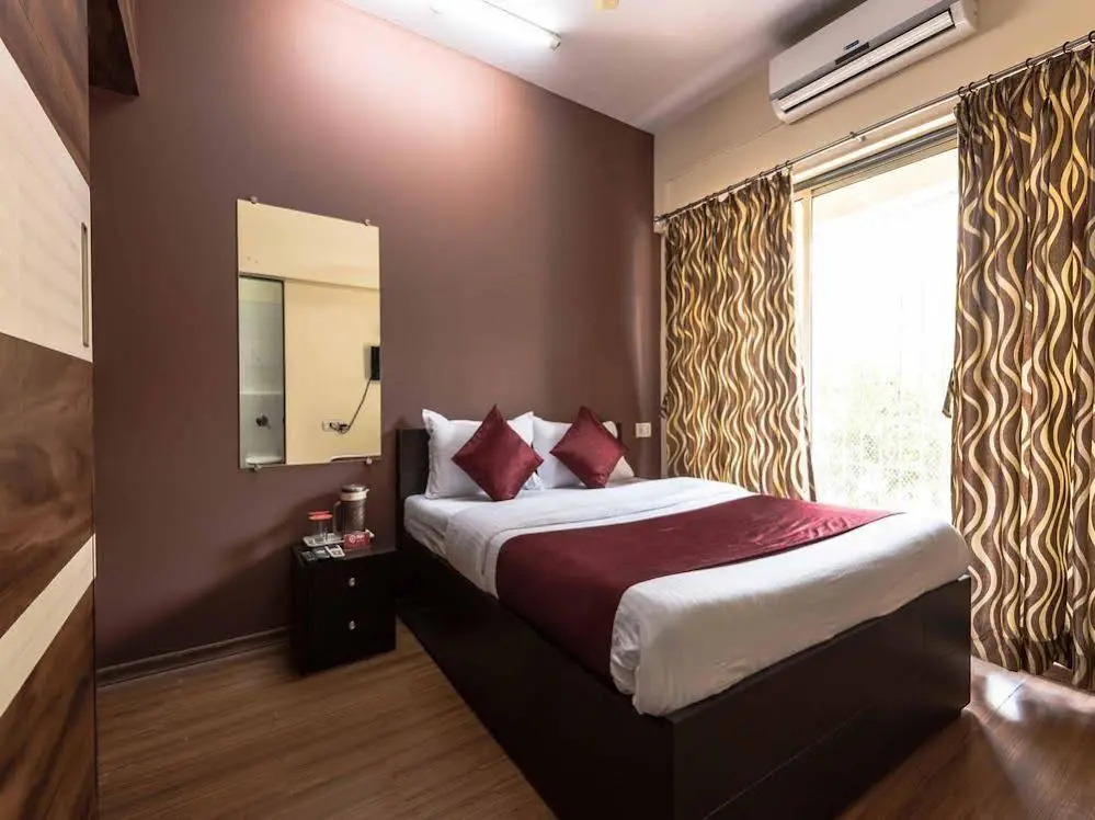 OYO Apartments BKC Kalanagar