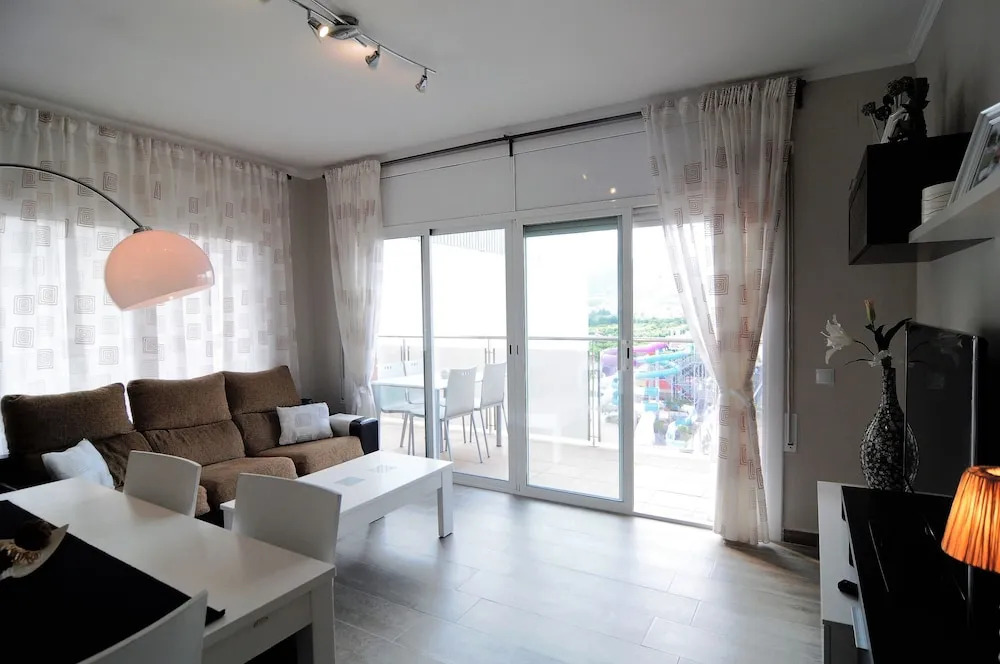 HomeHolidaysRentals Maritim V
