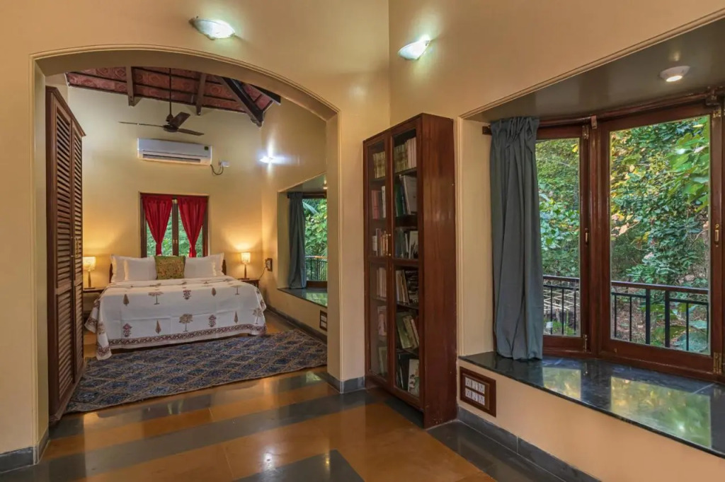 Saffronstays Alma Grove 3 BR Pet friendly with Pool & Nature View