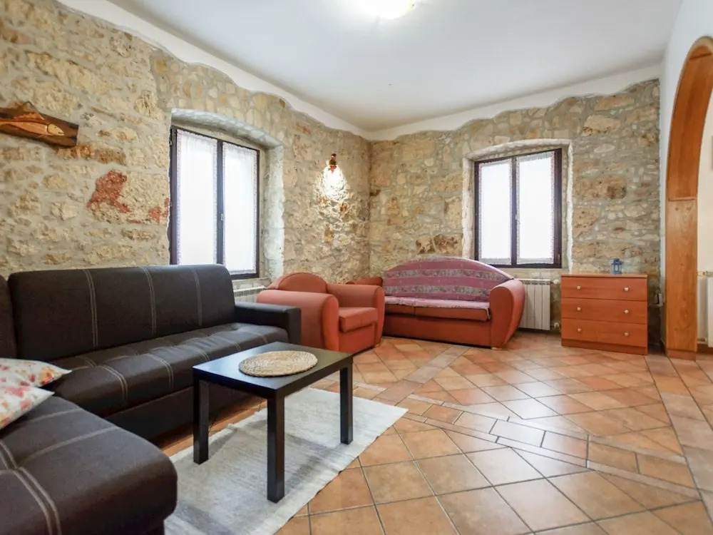 Neat Apartment on the Ground Floor Near Pula, With Shared Swimming Pool and Wifi