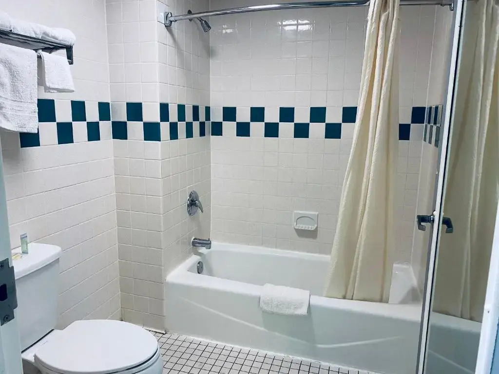 Excel Inn & Suites