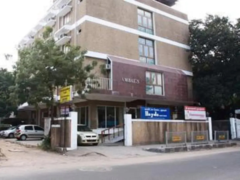 14 Square Lloyds Road