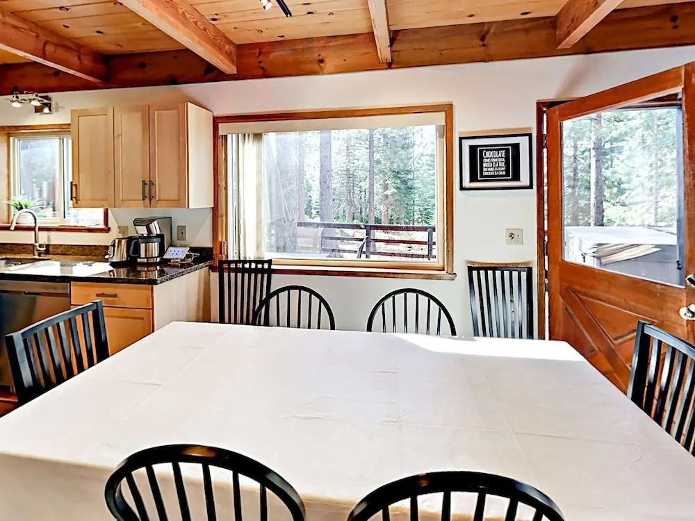 1262 Pine Valley Rd House by RedAwning