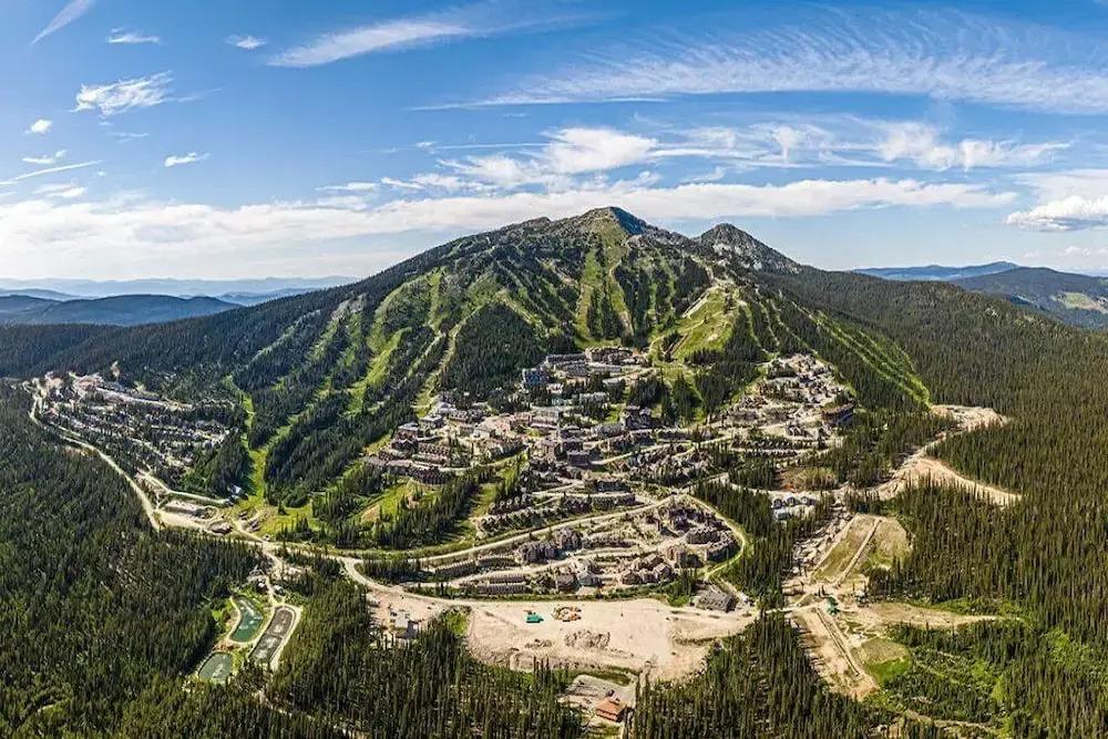 I Spy - Cozy Pet Friendly, Ski In/Ski Out Condo with Private Hot Tub