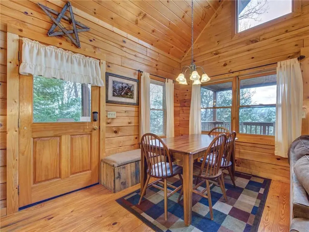 Dew South 2 Bedroom Home with Hot Tub