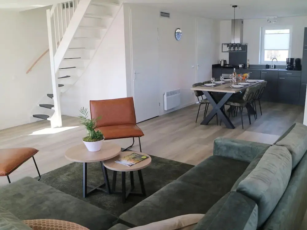 Lakeview villa with swimming and fishing pier