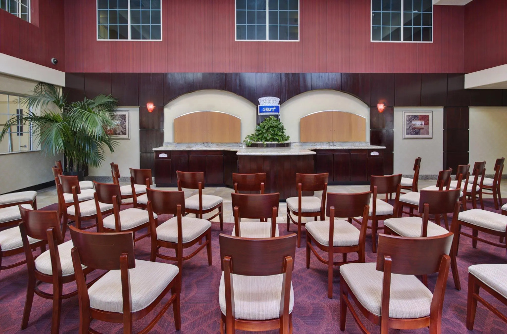 Holiday Inn Express Hollywood Walk of Fame by IHG