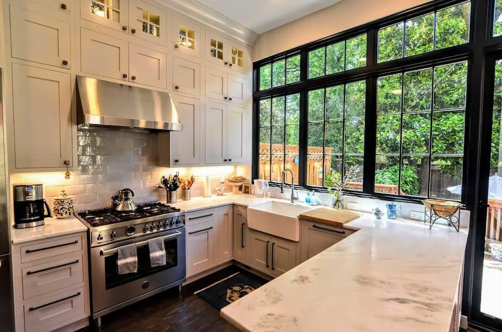 807 East Capitol St. - 4 Br Home
