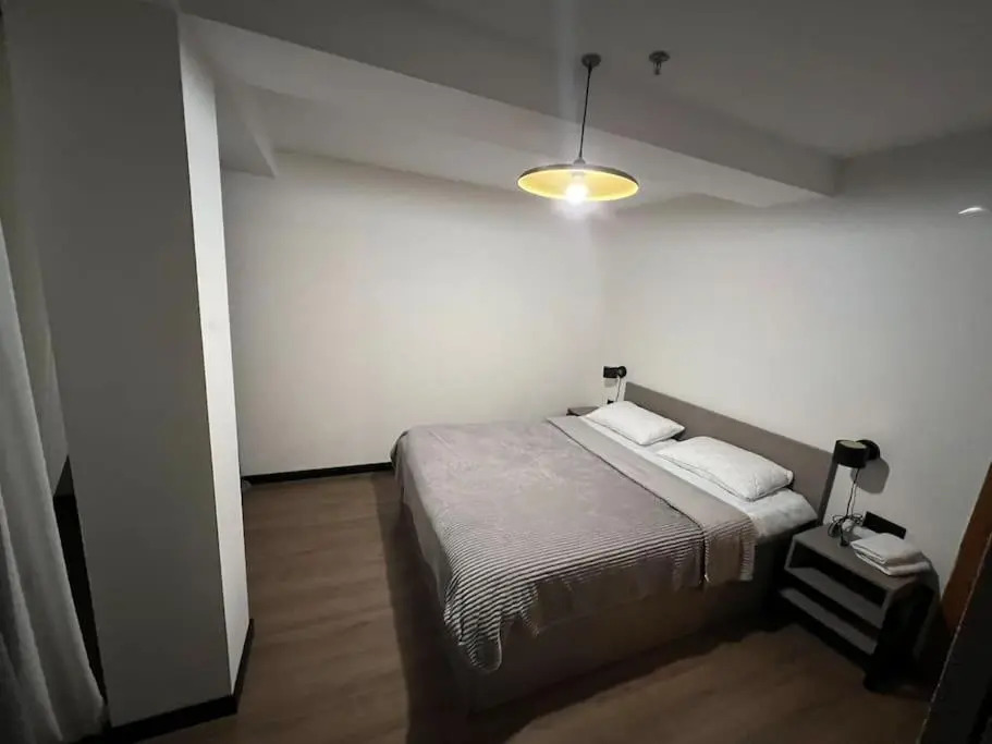 Paskunji Marshall Apartment