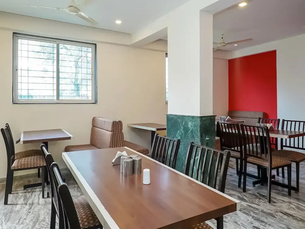 OYO 22558 Hotel Karan International