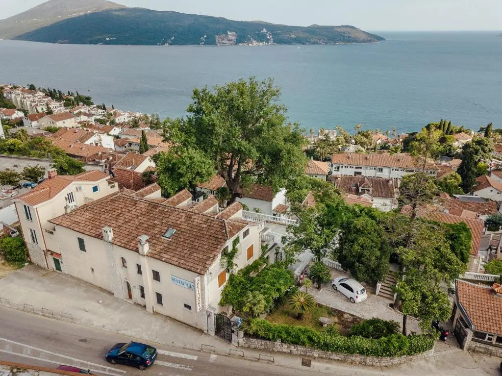 Apartments Belvedere