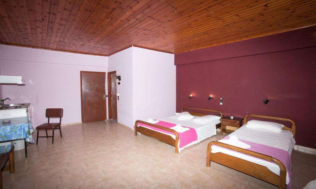 Petania Hotel & Apartments