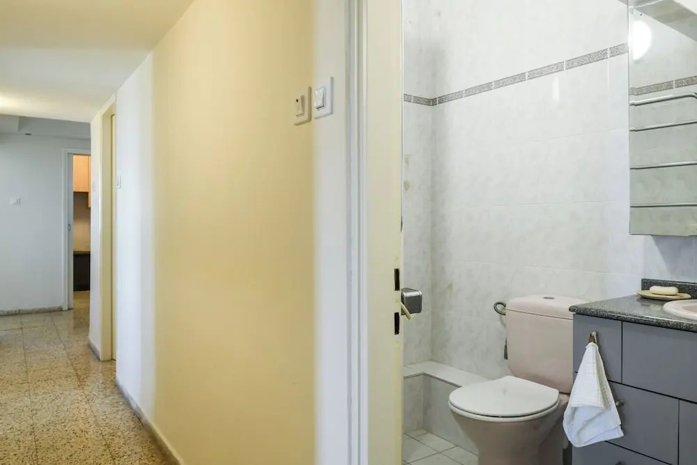 3BR SeaView Apt by the Beach by SeaNRent