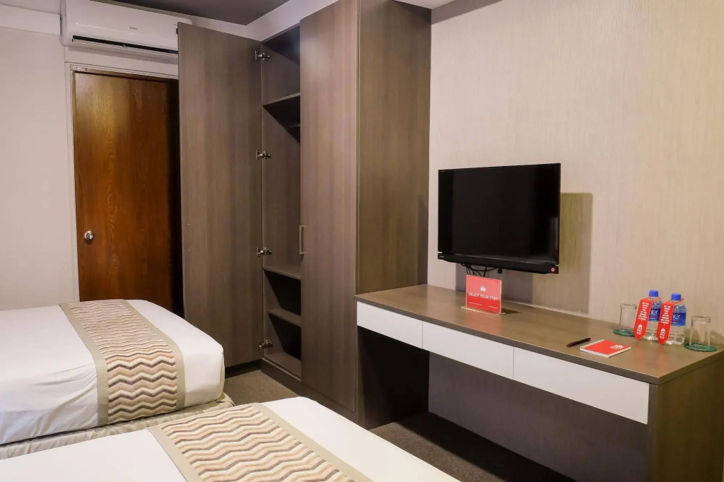 ZEN Rooms Zobel Roxas Street Makati