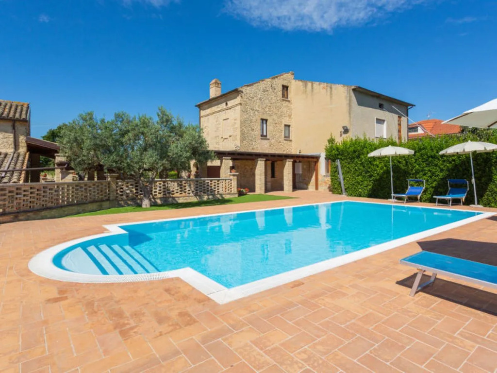 Borgo Agrituristico Il Pino (ONA200)