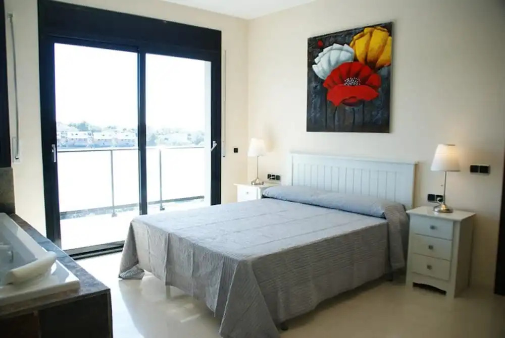 House With 5 Bedrooms in Calafell, With Wonderful sea View, Private Po