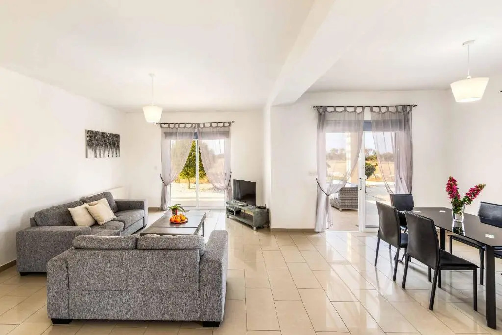 Villa Orange Tree