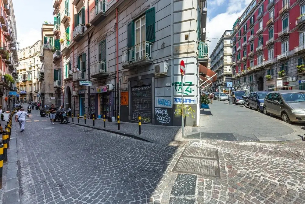 Modern Apartment Next to Piazza Dante