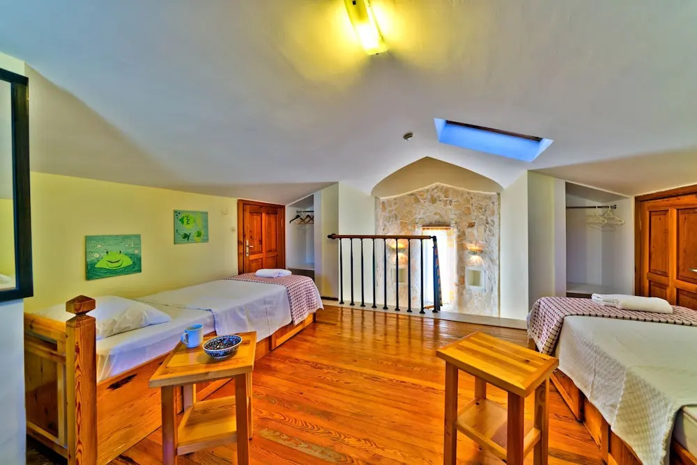 Villa Yunus