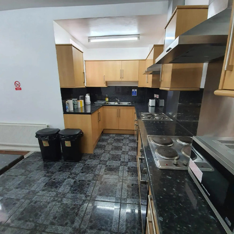 Sangha Hall - Private Ensuite Rooms with Shared Kitchen