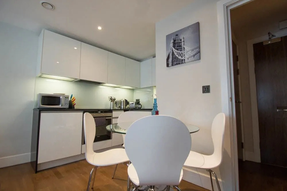 Saco Aldgate - One Commercial Street