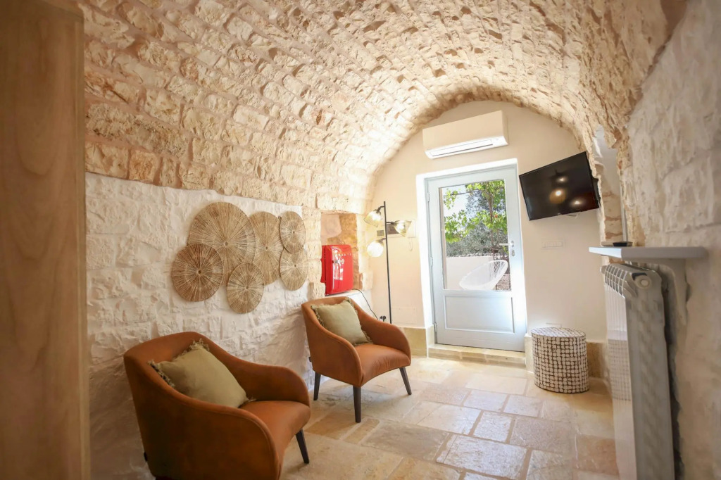 TD Trulli Locobello Stylish Cozy Trulli w Pool