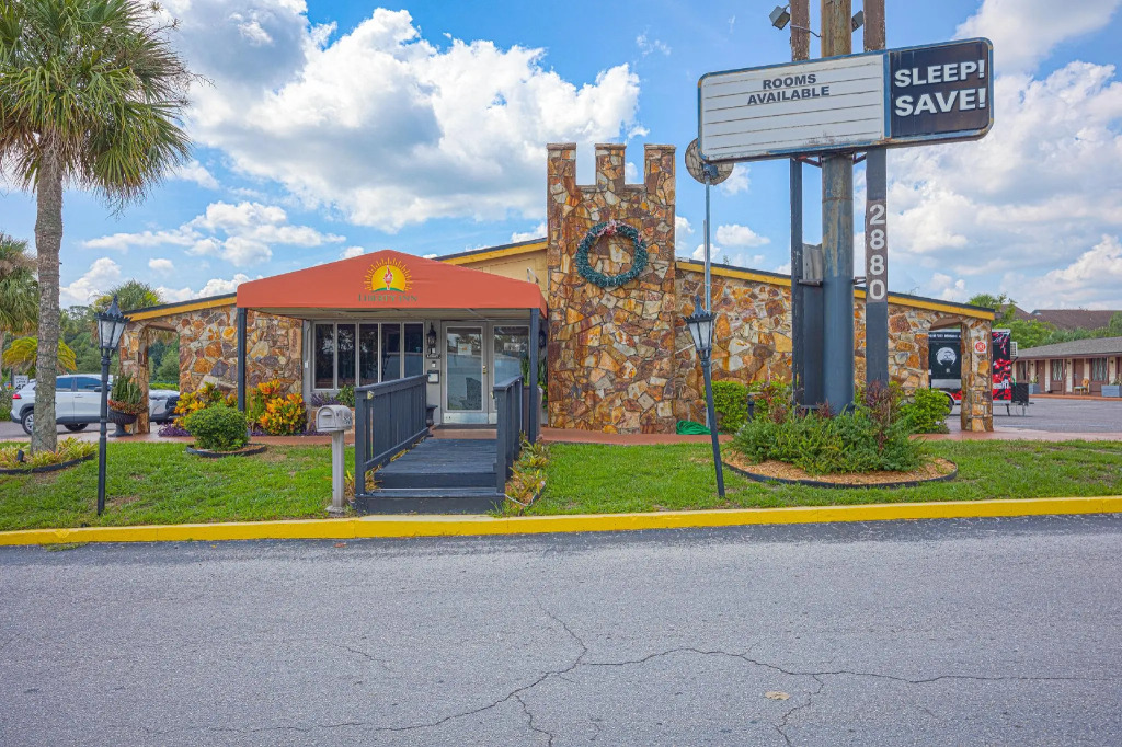 Liberty Inn and Suites Orlando - Kissimmee near Disney World